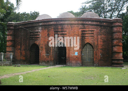 Die neun Kuppel-Moschee. Es wurde im 15. Jahrhundert erbaut. Bagerhat, Bangladesch. Stockfoto