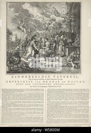 Allegorie der Geburt des Prinzen von Oranien, 1748 symbolische Landschaften auf die lang gewünschte und blyde Geburt des Erben der Orange und Nassau, der Hoffnung der Vereinigten Niederlande. Die VIII. van Lentemaand, MDCCXLVIII (Titel auf Objekt), Allegorie der Geburt von William V, Prinz von Oranien, 8. März 1748. Von zentraler Bedeutung für die Personifikation des Ewigen Regierung mit dem Kind in seine Arme, umgeben von allen möglichen allegorische Figuren, Götter und Göttinnen, auf der linken die Niederländische Jungfrau. Auf der rechten Seite, der Orangenbaum und die Englische Rose in einer Vase. Im Himmel Quecksilber und Juno in ihrem Wagen gezogen Stockfoto