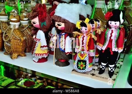 Mit typischen Souvenirs in SUNNY BEACH - Schwarzes Meer - Bulgarien Stockfoto