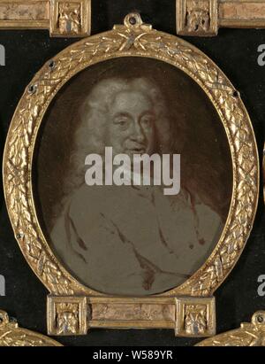 Portrait von Hendrik van der Zande (1680 nach 1717). Jurist und dramatischen Dichter in Amsterdam, Portrait von Hendrik van der Zande (1680 - nach 1717). Rechtsanwalt und Theater Dichter in Amsterdam. Büste in Oval, auf der rechten Seite. Unvollständig. Teil einer Sammlung von Portraits der niederländischen Dichter, Porträt eines Schriftstellers, Schriftsteller, Dichter, Autor, Hendrik van der Zande, Jan Maurits Quinkhard, 1732-1771, kupfer (Metall), Ölfarbe (Lack), h 11,2 cm × w 9,3 cm Stockfoto