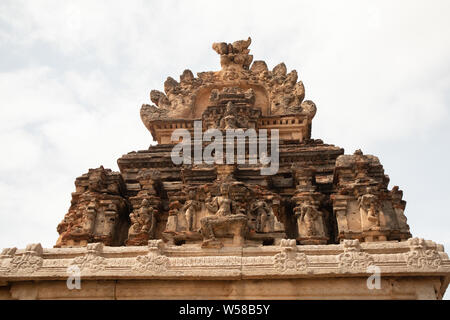 Turmruine von Sri Krishna Tempel in Hampi, Indien. Stockfoto