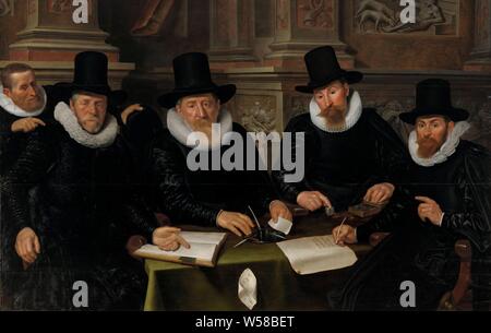 Vier Regents und das "Haus Vater" des Amsterdamer Aussätzigen' Asyl, vier Regenten und der innere Vater der Aussätzigen Haus in Amsterdam, Gruppe Porträt der vier Regenten und der innere Vater der Aussätzigen Haus in Amsterdam im Jahr 1624. Die vier Regenten sitzen an einem Tisch, auf dem ein Buch, Dokumente, eine Tinte und einer Skala. Die folgenden dargestellt: Sieuwerd Sem, Hendrick van Mijn, Ernst und Dirck Vlack Roeters. In den Hintergrund, die Episoden aus der Geschichte vom armen Lazarus und dem reichen Mann in Relief dargestellt, Board, insb. Gouverneure, Treuhänder, etc. (niederländisch: "genten'), der reiche Mann Stockfoto