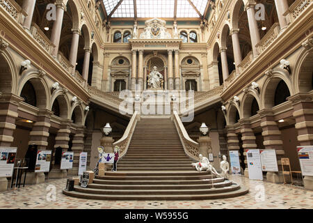 Das große Atrium des Justizpalastes (Justizpalast) in Wien, Österreich. Stockfoto
