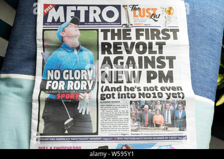 'Keine Herrlichkeit für Rory" Rory McIlroy und "Die erste Revolte gegen die neue PM" Boris Johnson Metro Zeitung Schlagzeilen Sommer 2019 UK Stockfoto