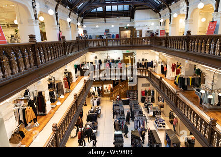 Innenraum Jenners Kaufhaus, bekannt als Jenners, war der älteste unabhängige Kaufhaus in Schottland bis zu seiner Übernahme durch House of Fraser Stockfoto