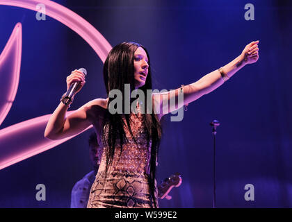 Lulworth, Dorset, 26. Juli 2019. Jess Glynne auf der Bühne, Lulworth, Dorset Credit: Dawn Fletcher-Park/Alamy leben Nachrichten Stockfoto