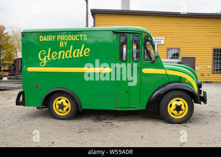 Vintage Divco Milch Lieferwagen, in North Conway, New Hampshire, USA. Stockfoto