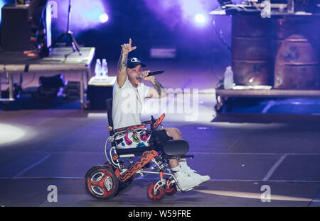 Neapel, Italien. 26. Juli, 2019. Der italienische Rap Rock Sänger und Songwriter Maurizio Pisciottu bekannt als Salmo live während der 'Playlist Sommer Tour" an Laut Fest in Neapel. Credit: SOPA Images Limited/Alamy leben Nachrichten Stockfoto