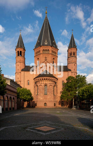 Mainz, Dom St. Martin, Ostchor, Blick von Osten. Stockfoto