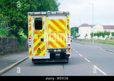 London, England/Großbritannien - 19. Juli 2019: NHS Krankenwagen in der Nachfrage aufgrund von Kürzungen der Notdienste Stockfoto
