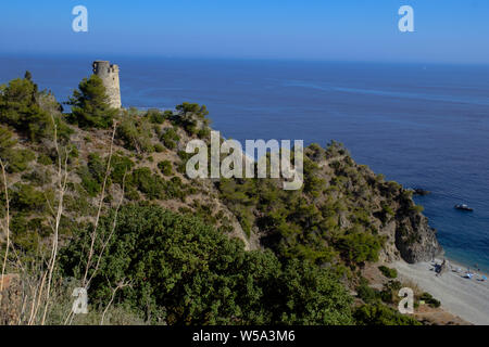 Los Acantilados de Maro-Cerro Gordo Naturpark in der Nähe von Nerja, Malaga, Axarquia, Andalusien, Costa del Sol, Spanien Stockfoto