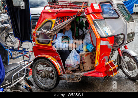 Einheimische durch Dreirad, Banaue, Luzon, Philippinen reisen Stockfoto