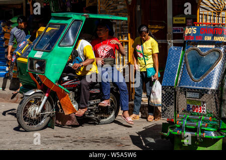 Einheimische durch Dreirad, Banaue, Luzon, Philippinen reisen Stockfoto