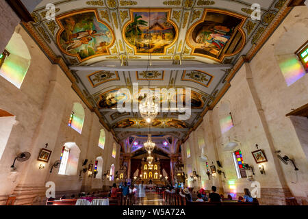 Das Innere der Baclayon Kirche, Bohol, Philippinen Stockfoto