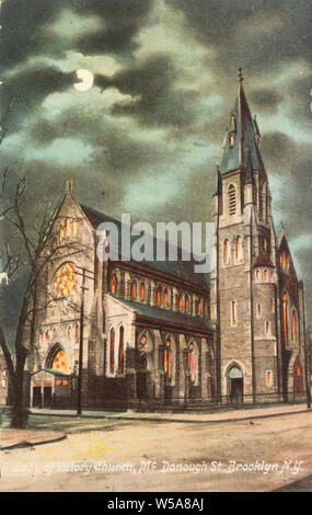 Alte Ansichtskarte von OurLady des Sieges Kirche Die Römisch-katholische Kirche in Brooklyn, New York, USA, farbige Night View 1908 verschickt Stockfoto