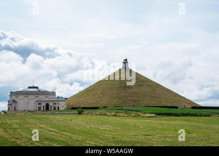 De Leeuw Van Waterloo (Frans: Butte du Lion) ist een herdenkingsmonument voor de Slag bij Waterloo (18 Juni 1815) dat op initiatief van Koning Willem I Stockfoto