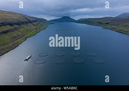 Fish farm aquaculture Luftaufnahme, Färöer Inseln Stockfoto