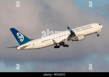 Air New Zealand Boeing 767 großes Verkehrsflugzeug vom Flughafen Sydney. Stockfoto