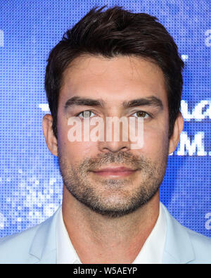 BEVERLY HILLS, LOS ANGELES, Kalifornien, USA - 26. Juli: Peter Porte kommt an der Hallmark Channel und Markenzeichen Filme und Geheimnisse Sommer 2019 TCA Presse Tour Veranstaltung in einem Privathaus am 26 Juli, 2019 in Beverly Hills, Los Angeles, Kalifornien, Vereinigte Staaten. (Foto von Xavier Collin/Image Press Agency) Stockfoto