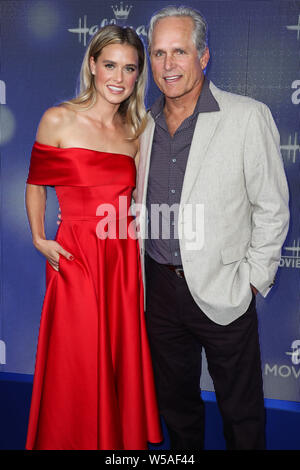 Beverly Hills, Vereinigte Staaten. 26. Juli, 2019. BEVERLY HILLS, LOS ANGELES, Kalifornien, USA - 26. Juli: Lily Anne Harrison und Gregory Harrison am Hallmark Channel und Markenzeichen Filme und Geheimnisse Sommer 2019 TCA Presse Tour Veranstaltung in einem Privathaus am 26 Juli, 2019 in Beverly Hills, Los Angeles, California, United States. (Foto von Xavier Collin/Image Press Agency) Quelle: Bild Presse Agentur/Alamy leben Nachrichten Stockfoto