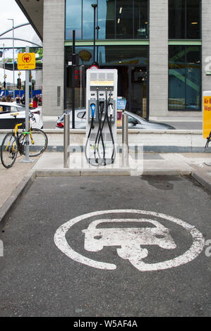 Shell tanken für EV/Elektroauto an der alten Straße in London Stockfoto