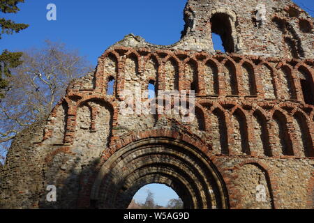 Ruiniert Augustiner Klosterkirche Colchester Essex. West Front St Botolph's 1177 über Reparatur hinaus 1648 Belagerung beschädigt Stockfoto