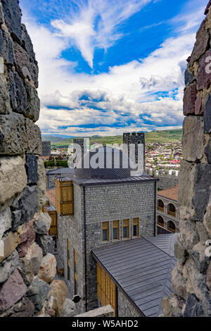 Blick auf die Mittelalterliche Stadt aus dem Gerichtsbezirk, Rabati, Akhlatsikhe, Georgien, Mai 2017 Stockfoto