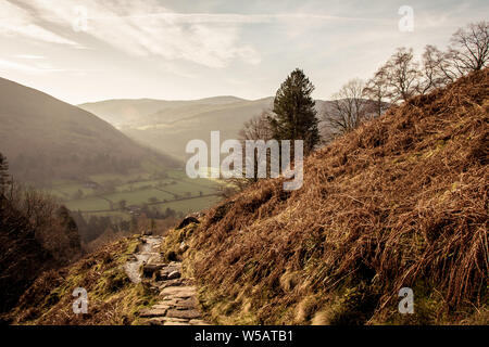 Blick auf und um Cadair Idris, Cader Idris oder Penygader Berg in Gwynedd, Wales, der am südlichen Ende des Snowdonia National Park liegt Stockfoto