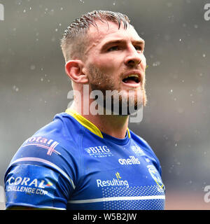 Bolton, Großbritannien. 27. Juli, 2019. Coral Rugby Challenge Cup Halbfinale Warrington Wolves gegen Hull FC; Daryl Clark von Warrington Wölfe bis auf die Anzeigetafel Credit aussieht: Aktion Plus Sport Bilder/Alamy leben Nachrichten Stockfoto