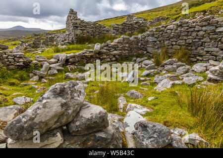 Ruinen des verlassenen Dorf von Slilevemore auf Achill Island im County Mayo Irland Stockfoto