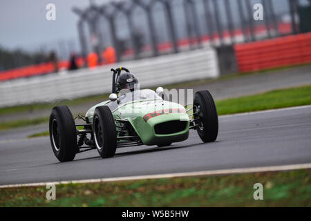 TOWCESTER, Vereinigtes Königreich. 27. Juli, 2019. Andrew Beaumont (Lotus 18 915) während Gallet Trophäe für Pre' 66 Grand-Prix-Wagen (HGPCA) von Tag Zwei der Silverstone Classic Moto in Silverstone Circuit am Samstag, Juli 27, 2019 in TOWCESTER, ENGLAND. Credit: Taka G Wu/Alamy leben Nachrichten Stockfoto