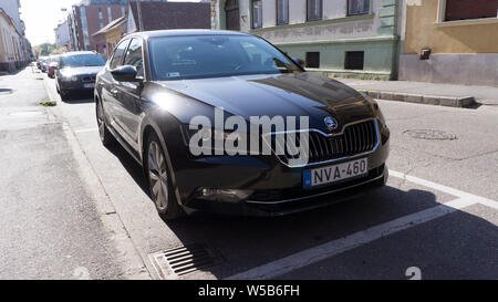 Debrecen Ungarn 04 19 2019 einen Skoda Superb Auto Park in Debrecen Stockfoto