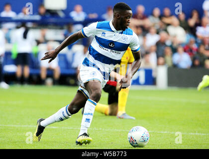 Queens Park Rangers' Olamide Shodipo auf der Kugel während der Vorsaison Freundschaftsspiel an der Loftus Road, London. Stockfoto