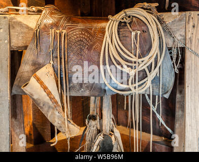 Sattel und Cowboy Zubehör im La Casona in Costa Rica Stockfoto