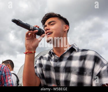 Walton-on-Thames, Sonntag, den 21. Juli 2019. Das Barrio Fiesta London in Großbritannien und Europa die größten Philippinischen Festival, das in seinem 35. Jahr. Stockfoto