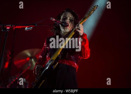 WOMAD-Festival, Charlton Park, Wiltshire, UK. 27. Juli 2019. Lindenberg Schlagzeilen die Open Air Bühne am Samstag Nacht der WOMAD. Credit: Francesca Moore/Alamy leben Nachrichten Stockfoto
