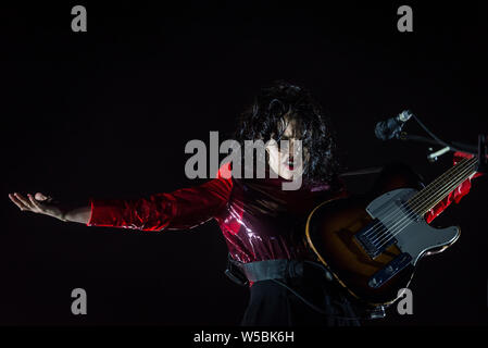 WOMAD-Festival, Charlton Park, Wiltshire, UK. 27. Juli 2019. Lindenberg Schlagzeilen die Open Air Bühne am Samstag Nacht der WOMAD. Credit: Francesca Moore/Alamy leben Nachrichten Stockfoto
