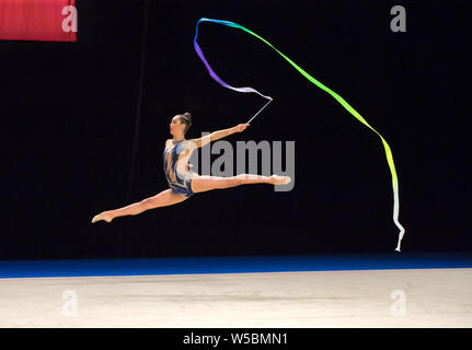 Liverpool, Großbritannien. 27. Juli, 2019. Rhythmische Gymnastik und Akrobatik Gymnastik 2019 Britische Meisterschaft Tag Drei; Gemma Frizelle, LLanelli Acadamy Senior Ribbon einzelnen Credit: Aktion Plus Sport Bilder/Alamy leben Nachrichten Stockfoto