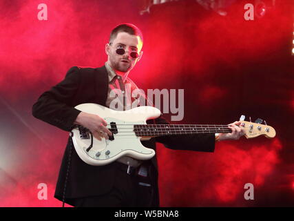 Irische Band, den Mord Kapital bei Fahrzeug Music Festival - Tag zwei an Hall Farm, Steventon in der Nähe von Oxford. Stockfoto