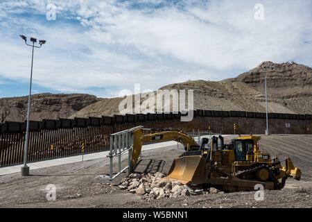 New Mexico, USA. 27. Juli, 2019. Die privat finanzierte Zaun entlang der US-mexikanischen Grenze während des Symposiums an der Wand Ereignis in Sunland Park, New Mexiko. Credit: ZUMA Press, Inc./Alamy leben Nachrichten Stockfoto