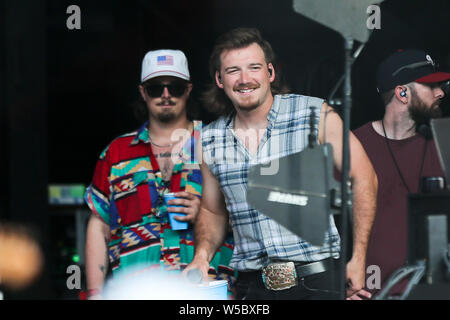 WANTAGH, NY - Nov 20: Hardy (L) und Morgan Wallen backstage am 20 Juli, 2019 bei Northwell Gesundheit bei Jones Beach Wantagh, New York. Stockfoto