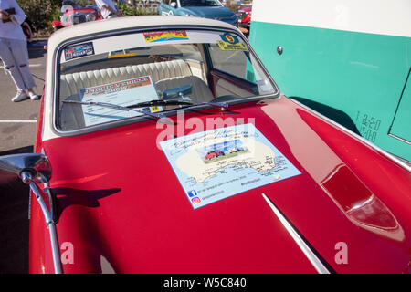 Goggomobil rot Dart Motor Car von 1959 auf Anzeige an der Roayl Motor Yacht Club classic car Event in Newport, Sydney, Australien Stockfoto