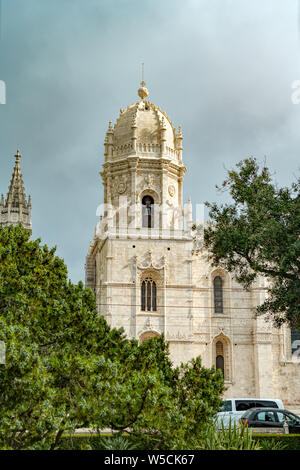 Hieronymites Kloster in der Nähe der Ufer der Pfarrei von Belém entfernt, in der Gemeinde von Lissabon, Portugal Stockfoto