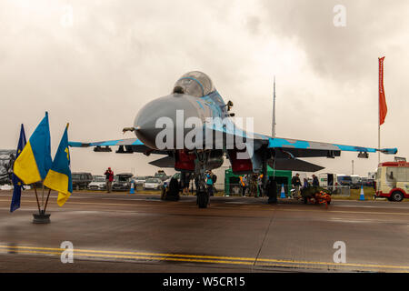 Suchoi Su-27 UB "FLANKER" auf statische Darstellung von der 831St" der ukrainischen Luftwaffe. Stockfoto