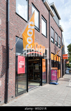 Coop Supermarkt in Katwijk aan den Rijn, Die Niederlande. Coop Supermarkten ist eine niederländische Supermarktkette in 1891 in Zaandam gegründet. Stockfoto