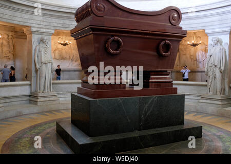 Grab von Napoleon Bonaparte in Les Invalides, Paris, Frankreich Stockfoto