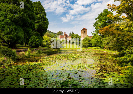 Aus dem 12. Jahrhundert wenig Malvern Priory und wenig Malvern, Worcestershire, England Stockfoto