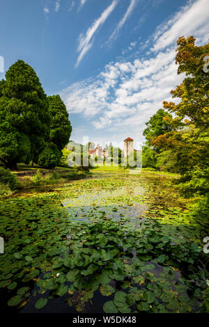 Aus dem 12. Jahrhundert wenig Malvern Priory und wenig Malvern, Worcestershire, England Stockfoto