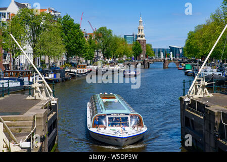 Bootstour und Canal Cruise in Amsterdam, Holland, Niederlande Stockfoto