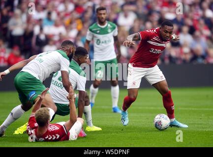 Middlesbrough, UK. 28. Juli 2019. Britt Assombalonga auf dem Angriff während der Vorsaison Freundschaftsspiel zwischen Middlesbrough und als Saint-ƒtienne im Riverside Stadium, Middlesbrough am Sonntag, den 28. Juli 2019. (Bild: Tom Collins | MI Nachrichten) Credit: MI Nachrichten & Sport/Alamy leben Nachrichten Stockfoto